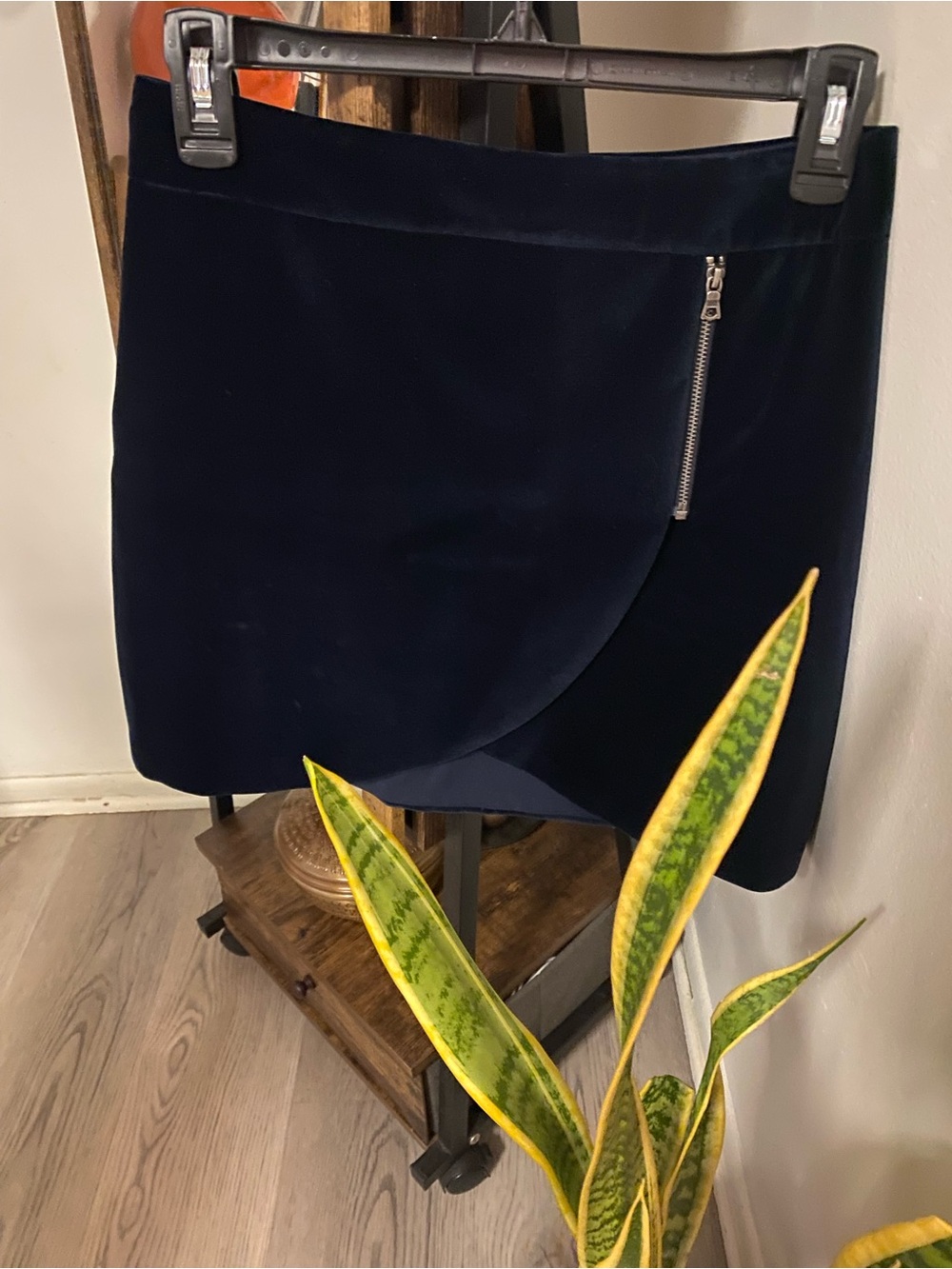 Alice + Olivia Navy Pencil Skirt with Exposed Silver Zipper